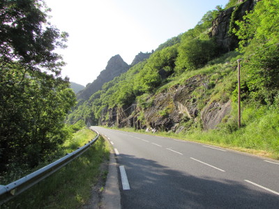  Route D-920 le long du Lot 